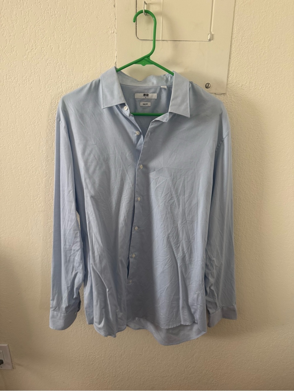 Uniqlo Light Blue Men's Dress Shirt - Classic Spread Collar